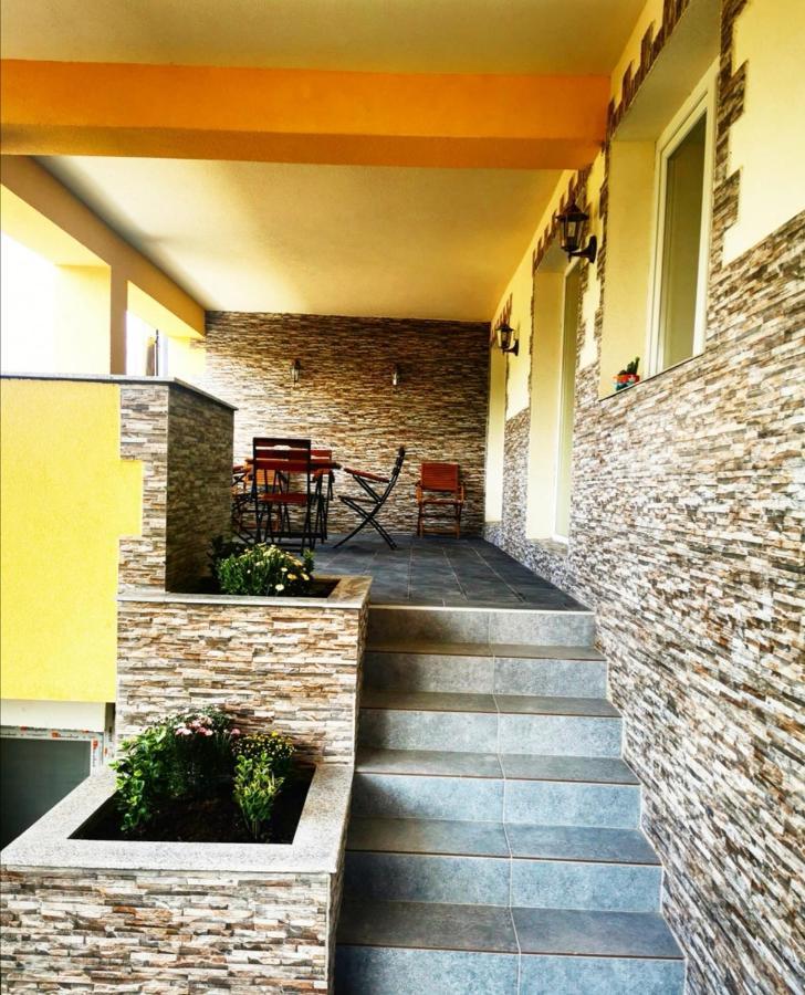 Doftana Apartaments Tesila Экстерьер фото